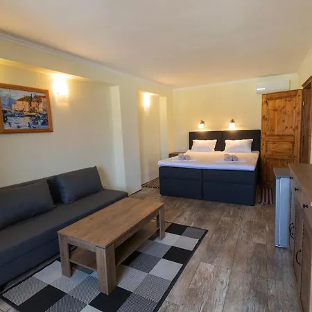 Taverna & Appartement Sutivan