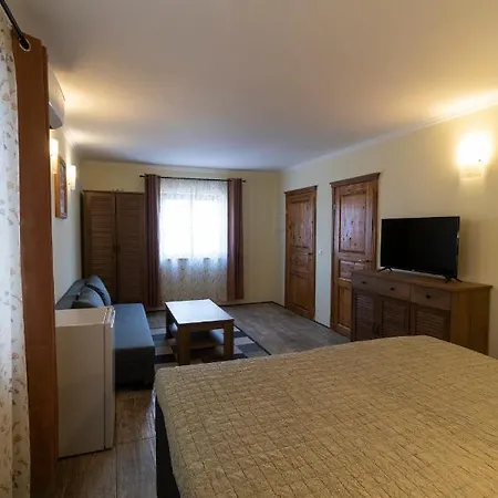 Taverna & Apartamento Sutivan