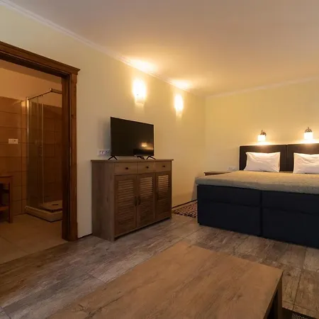 Apartment Taverna &