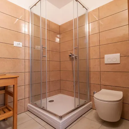 Taverna & Apartamento Sutivan