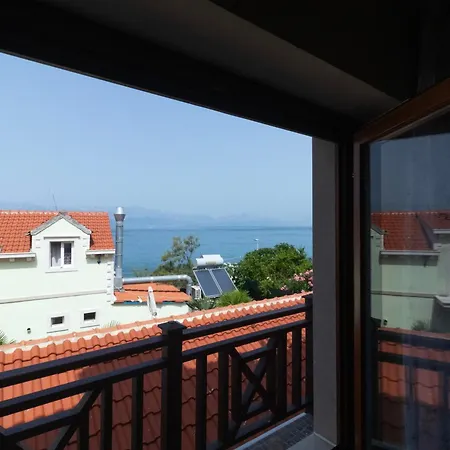 Apartment Taverna & *
