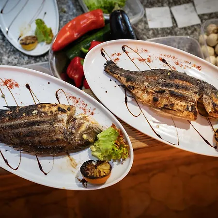 Apartment Taverna &