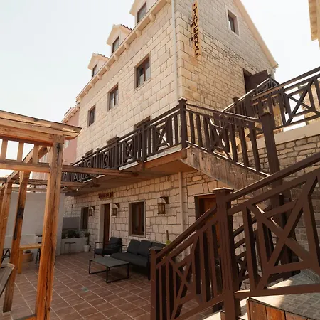 Apartment Taverna & Sutivan