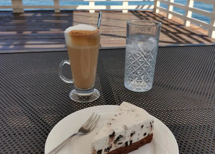 Taverna & 公寓 苏提万