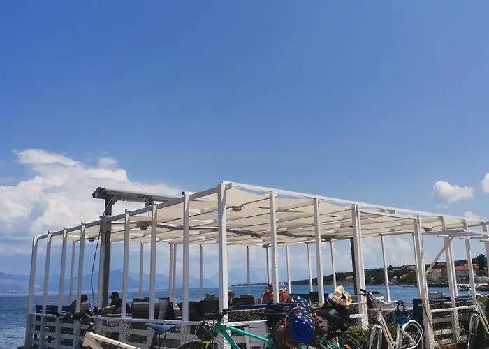 Taverna & 苏提万